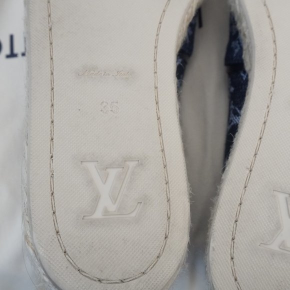 Louis Vuitton - Waterfall Flat Espadrilles - Blue Monogram Denim - Size 35 - Picture 5 of 11